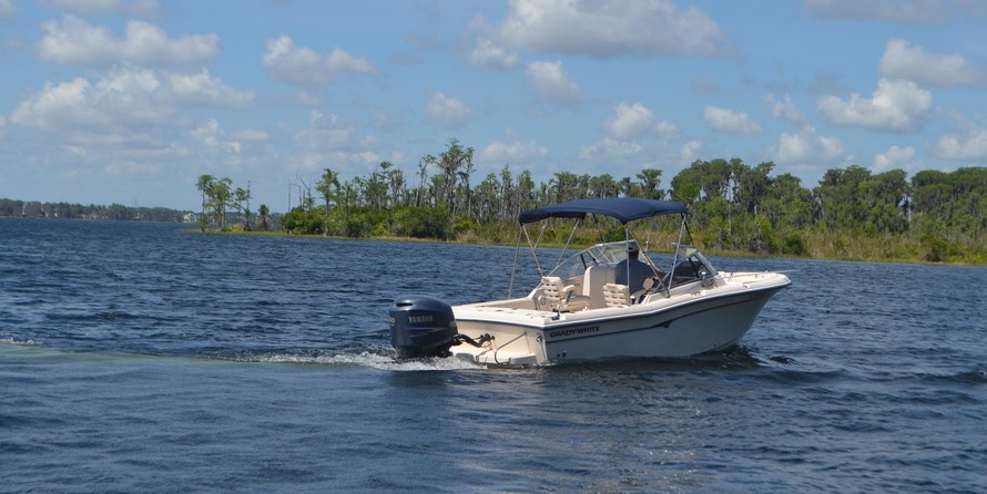 Grady-White Freedom 225