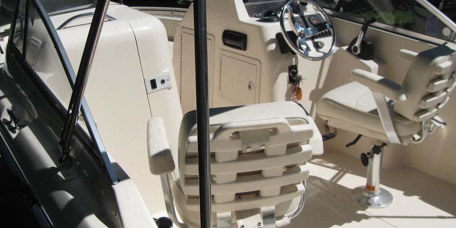 Grady-White Freedom 225