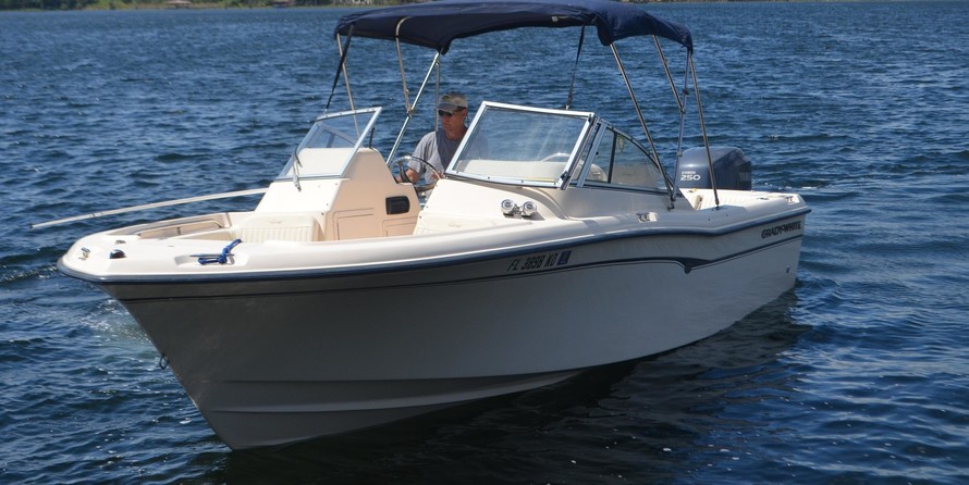 Grady-White Freedom 225