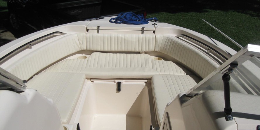 Grady-White Freedom 225