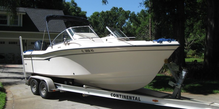 Grady-White Freedom 225