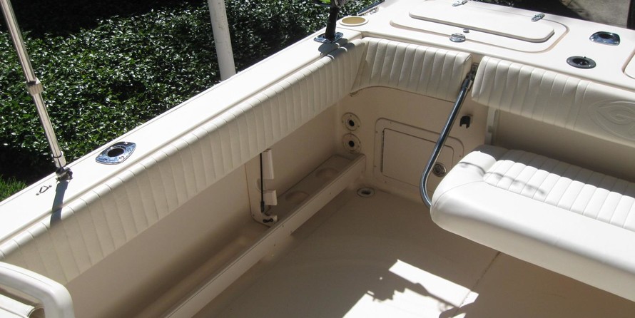 Grady-White Freedom 225