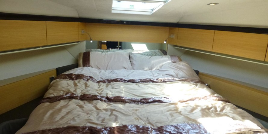 Fairline 42 Squadron