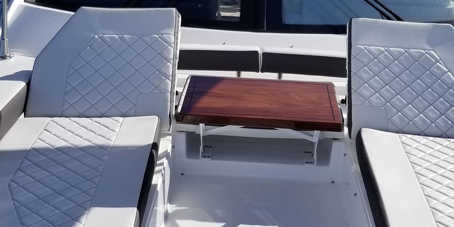 Cruisers Yachts 50 Cantius