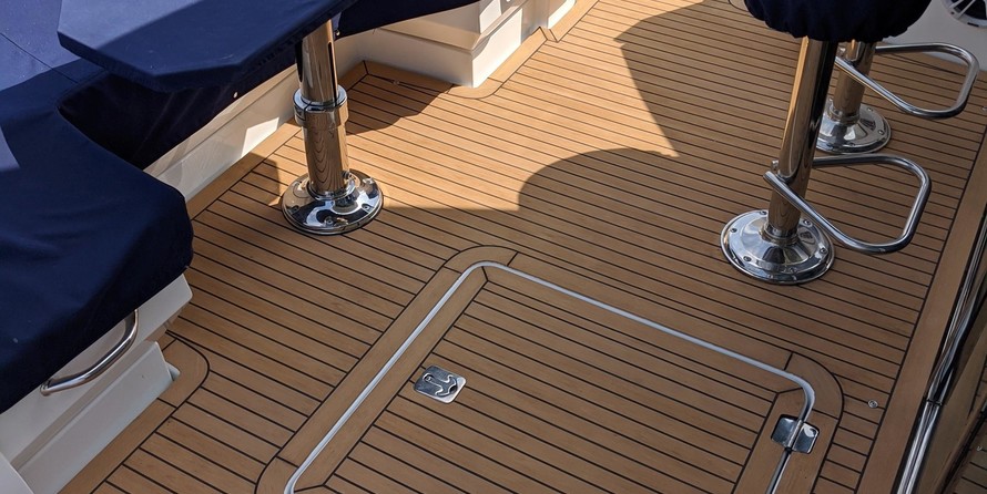 Cruisers Yachts 50 Cantius