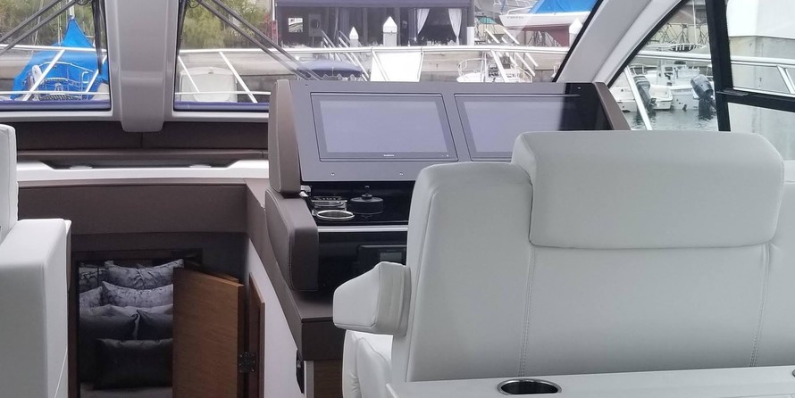 Cruisers Yachts 50 Cantius