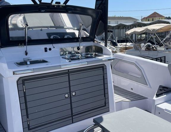 Ranieri Next 370 SH