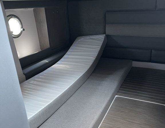 Ranieri Next 370 SH