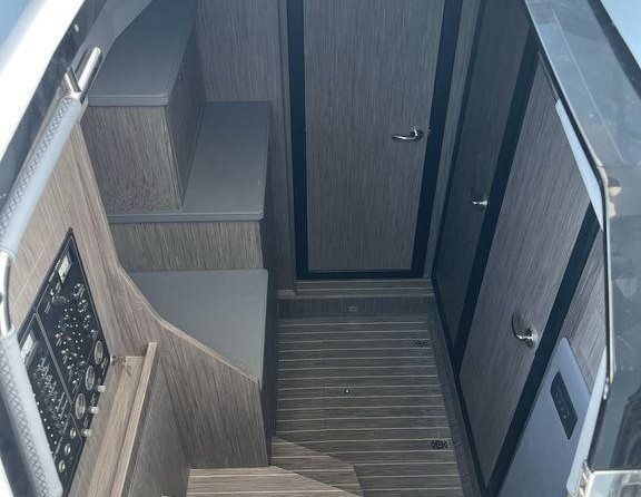 Ranieri Next 370 SH