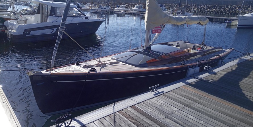 Latitude 46 Tofinou 8