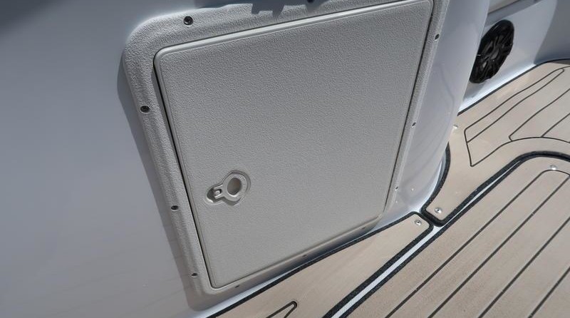 Hurricane SunDeck 187 IO