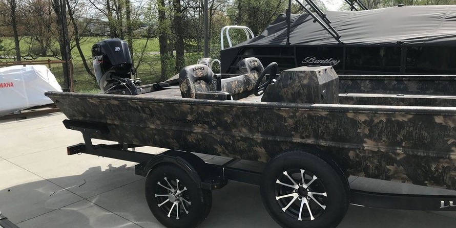 Lund Boats Predator 2070