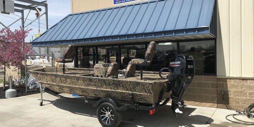 Lund Boats Predator 1760