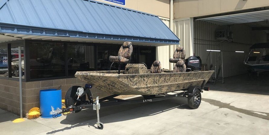 Lund Boats Predator 1760