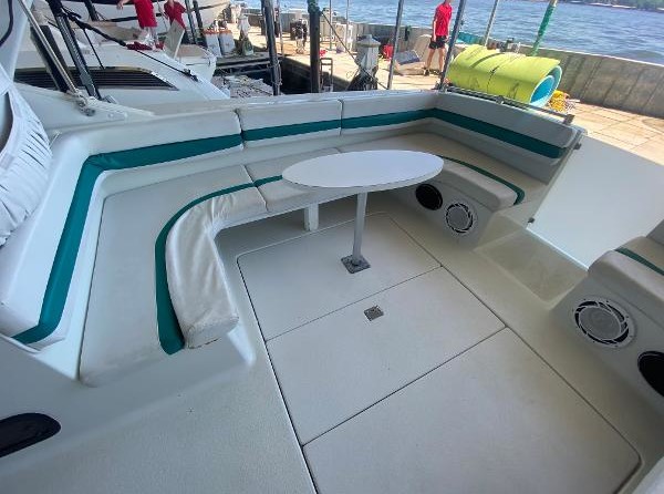 Chris-Craft Express Cruiser 360