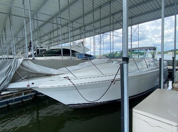 Chris-Craft Express Cruiser 360