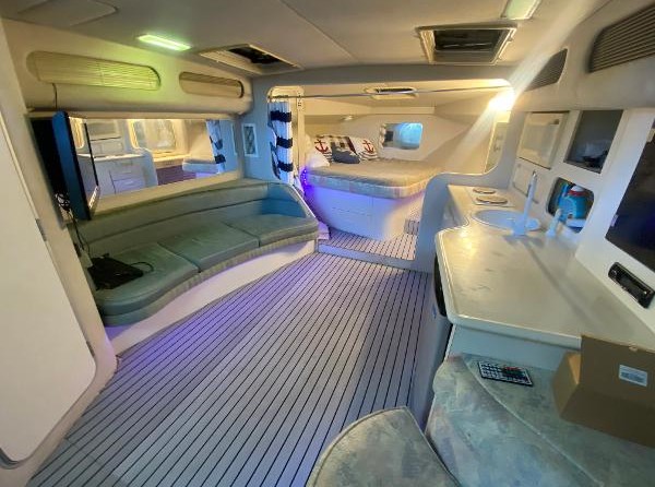 Chris-Craft Express Cruiser 360