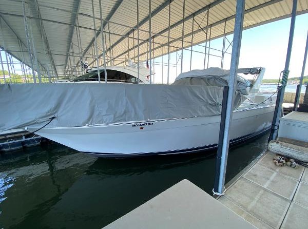 Chris-Craft Express Cruiser 360