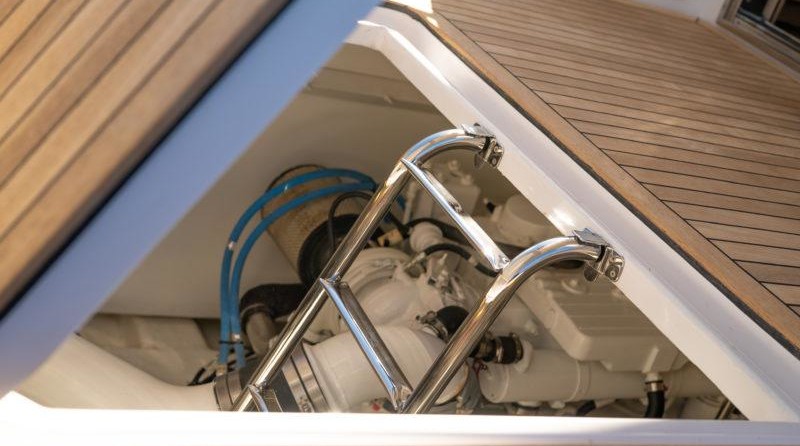 President president 46 flybridge