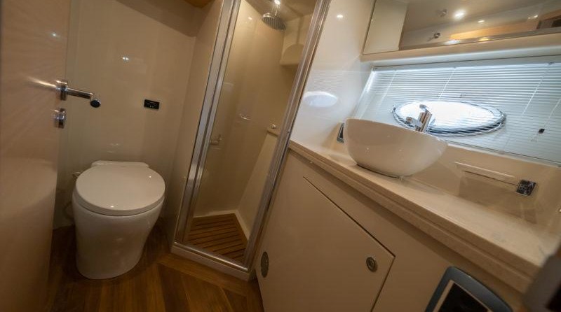 President president 46 flybridge