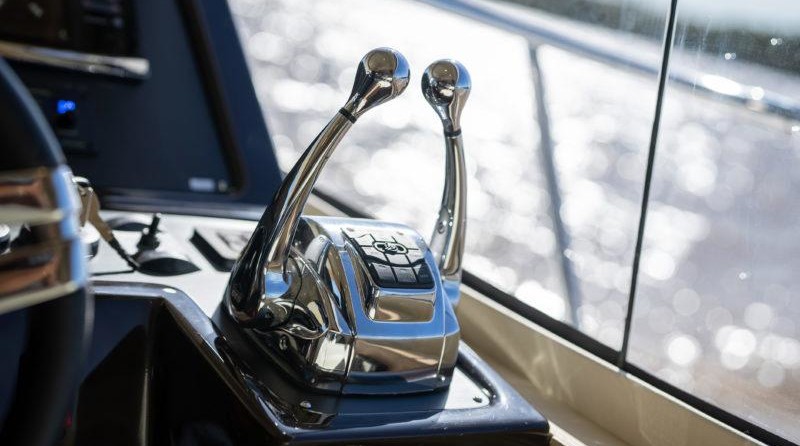 President president 46 flybridge