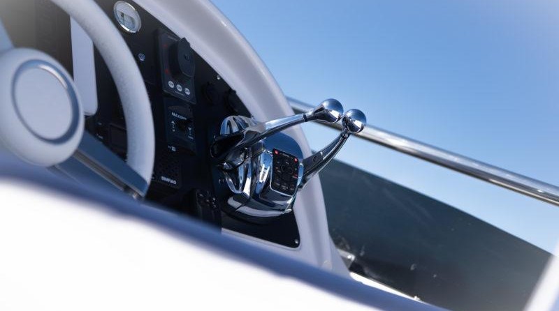 President president 46 flybridge