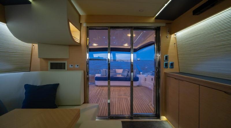 President president 46 flybridge