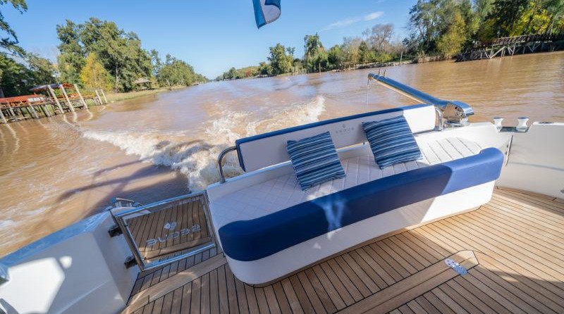 President president 46 flybridge