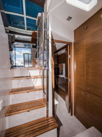 Cruisers Yachts 45 Cantius