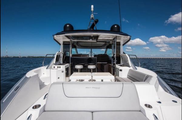 Cruisers Yachts 45 Cantius
