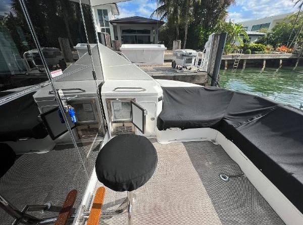 Cruisers Yachts 45 Cantius