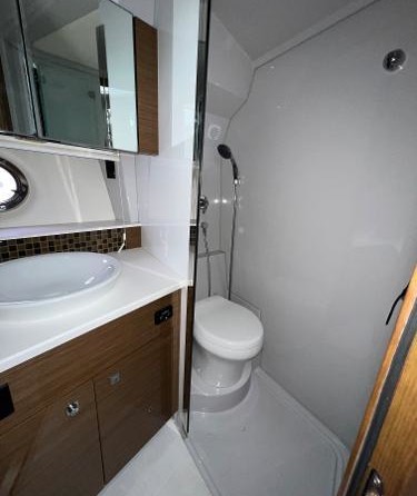 Cruisers Yachts 45 Cantius