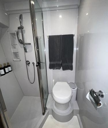 Cruisers Yachts 45 Cantius