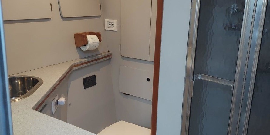 Luhrs Tournament 400 Sportfish