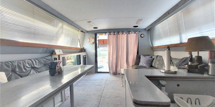 Luhrs Tournament 400 Sportfish