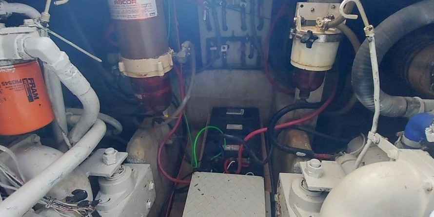 Luhrs Tournament 400 Sportfish