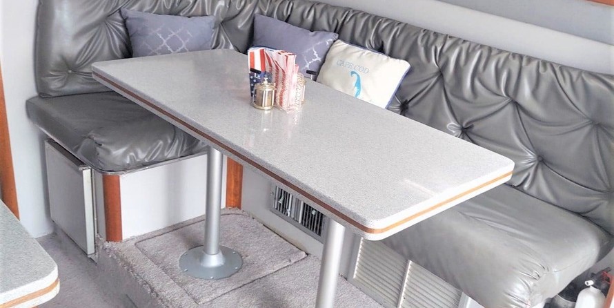 Luhrs Tournament 400 Sportfish