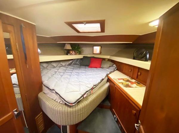 Bluewater yachts 42 coastal cruiser