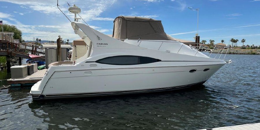 Carver 36 Mariner