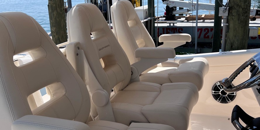 Grady-White Canyon 376