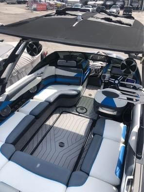 Malibu Wakesetter 23 LSV