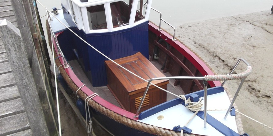 Custom Motor Launch 20 (available)