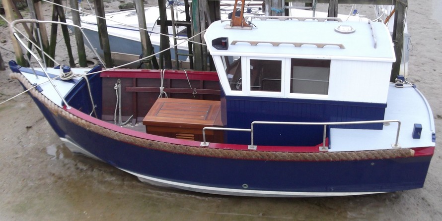 Custom Motor Launch 20 (available)