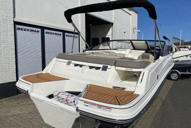 Bayliner VR5 Cuddy