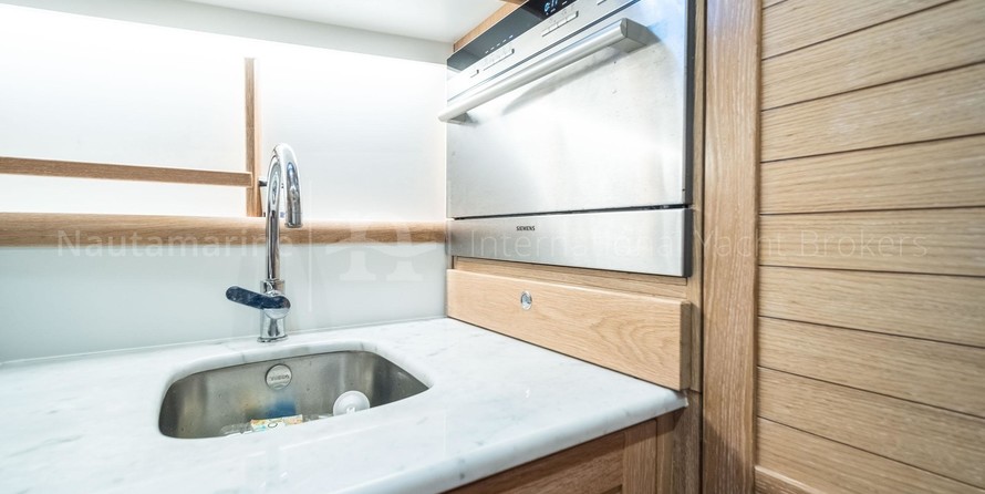 Sasga yachts menorquin 54 flybridge