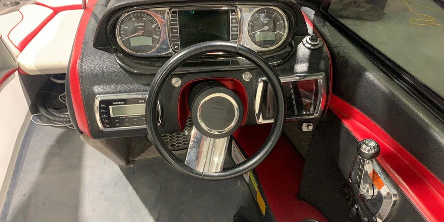 Malibu Wakesetter 23 LSV