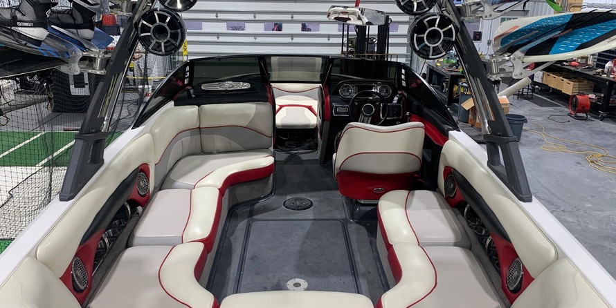 Malibu Wakesetter 23 LSV