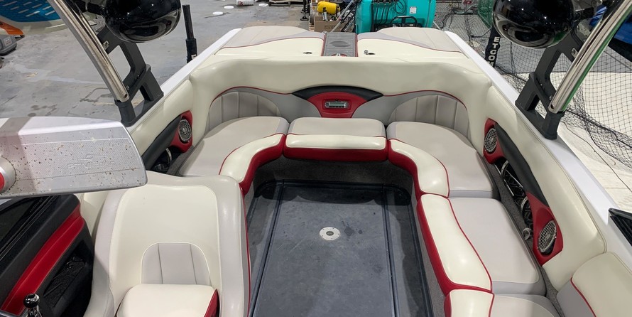 Malibu Wakesetter 23 LSV