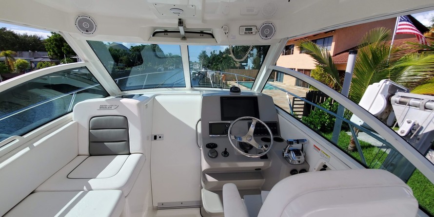 Boston Whaler 315 Conquest