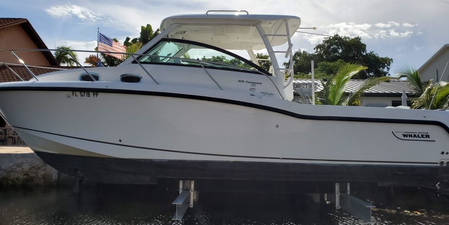 Boston Whaler 315 Conquest